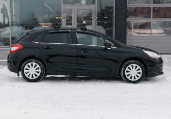 Подержанный автомобиль Citroen C4 Hatchback 2012 года (4 фото)