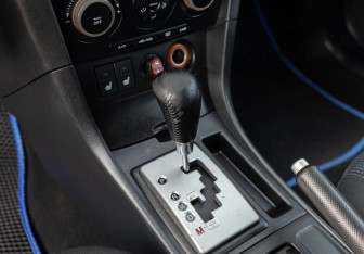 Подержанный автомобиль Mazda 3 Hatchback 2005 года (15 фото)