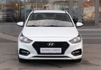 Подержанный автомобиль Hyundai Solaris Sedan 2019 года (2 фото)