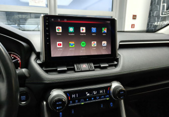 Подержанный автомобиль Toyota RAV4 2022 года (12 фото)