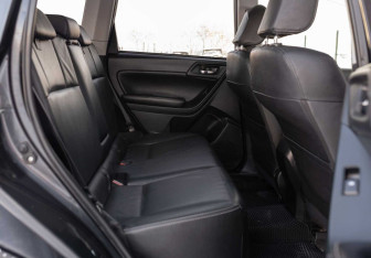 Подержанный автомобиль Subaru Forester Suv 2013 года (20 фото)