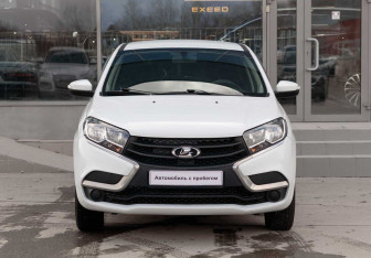 Подержанный автомобиль LADA (ВАЗ) XRAY 2019 года (2 фото)