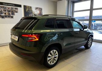 Подержанный автомобиль Skoda Karoq 2021 года (5 фото)