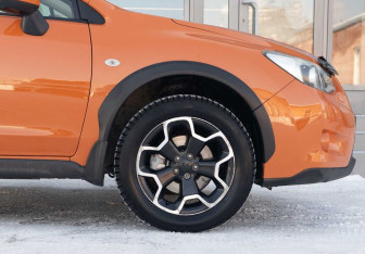 Подержанный автомобиль Subaru XV 2012 года (9 фото)