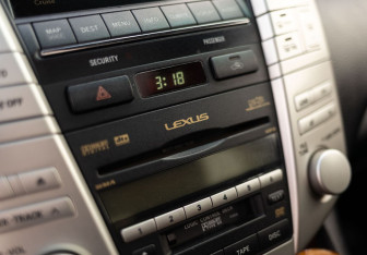 Подержанный автомобиль Lexus RX 2008 года (15 фото)