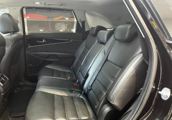 Подержанный автомобиль Kia Sorento 2018 года (15 фото)