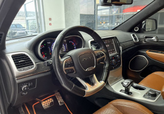 Подержанный автомобиль Jeep Grand Cherokee 2014 года (7 фото)