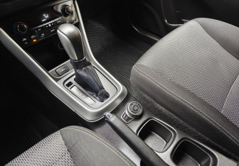 Подержанный автомобиль Toyota Highlander 2014 года (12 фото)