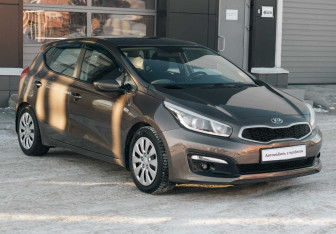 Подержанный автомобиль Kia Ceed Wagon 2018 года (3 фото)