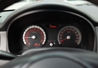 Подержанный автомобиль Kia Rio Hatchback 2009 года (14 фото)