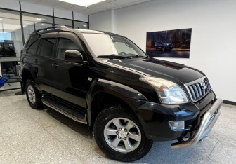 Подержанный автомобиль Toyota Land Cruiser Prado 2008 года (4 фото)