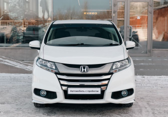 Подержанный автомобиль Honda Odyssey Minivan 2016 года (2 фото)