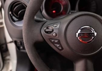 Подержанный автомобиль Nissan Juke 2014 года (12 фото)