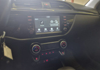 Подержанный автомобиль Kia Rio Sedan 2020 года (12 фото)
