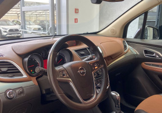 Подержанный автомобиль Opel Mokka 2013 года (9 фото)