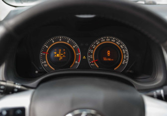 Подержанный автомобиль Toyota Corolla Sedan 2013 года (13 фото)