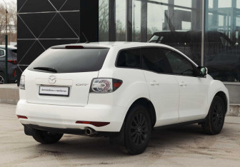 Подержанный автомобиль Mazda CX-7 2011 года (5 фото)