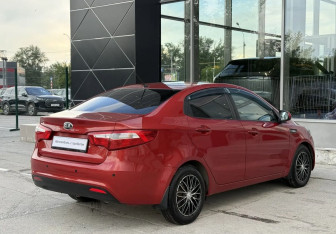 Подержанный автомобиль Kia Rio Sedan 2015 года (5 фото)