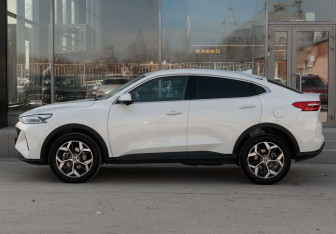 Подержанный автомобиль Haval F7x 2024 года (8 фото)