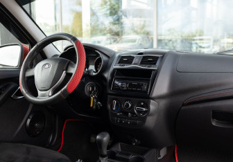 Подержанный автомобиль LADA (ВАЗ) Granta Hatchback 2022 года (10 фото)