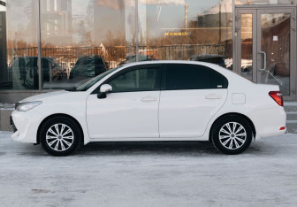 Подержанный автомобиль Toyota Corolla Sedan 2015 года (8 фото)