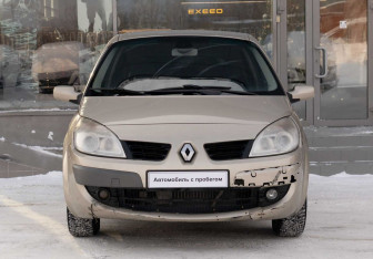 Подержанный автомобиль Renault Scenic 2007 года (2 фото)