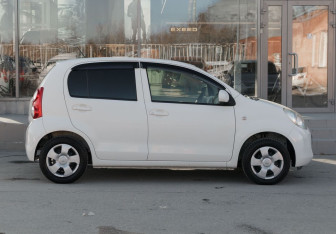 Подержанный автомобиль Toyota Passo 2012 года (4 фото)