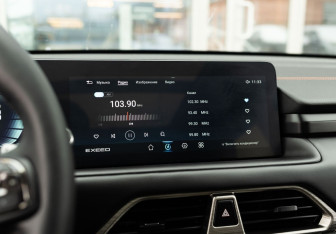 Подержанный автомобиль Exeed TXL 2023 года (13 фото)