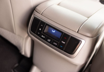 Подержанный автомобиль Toyota Highlander 2018 года (17 фото)