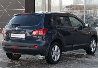 Подержанный автомобиль Nissan Qashqai 2008 года (5 фото)
