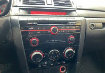 Подержанный автомобиль Mazda 3 Sedan 2008 года (12 фото)