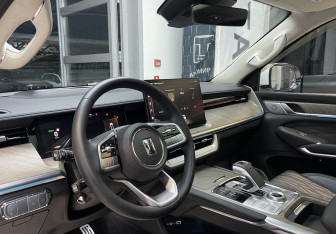 Подержанный автомобиль Tank 500 2023 года (10 фото)