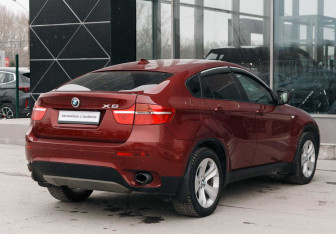 Подержанный автомобиль BMW X6 2011 года (5 фото)