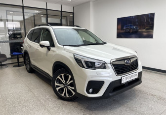 Подержанный автомобиль Subaru Forester Suv 2020 года (4 фото)
