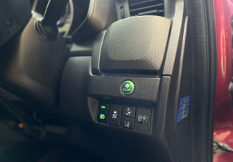 Подержанный автомобиль Honda Fit 2018 года (22 фото)