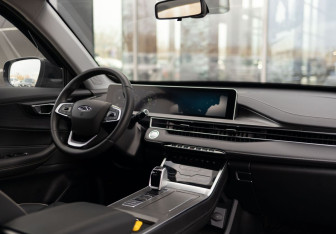 Подержанный автомобиль Chery Tiggo 4 2025 года (10 фото)