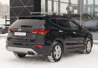 Подержанный автомобиль Hyundai Santa Fe 2016 года (5 фото)