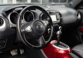 Подержанный автомобиль Nissan Juke 2012 года (11 фото)
