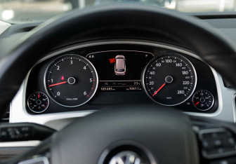 Подержанный автомобиль Volkswagen Touareg 2017 года (13 фото)