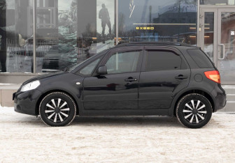 Подержанный автомобиль Suzuki SX4 Hatchback 2012 года (8 фото)