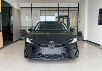 Подержанный автомобиль Toyota Camry Sedan 2024 года (3 фото)