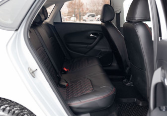 Подержанный автомобиль Volkswagen Polo Sedan 2018 года (19 фото)