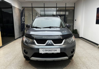 Подержанный автомобиль Mitsubishi Outlander 2007 года (3 фото)