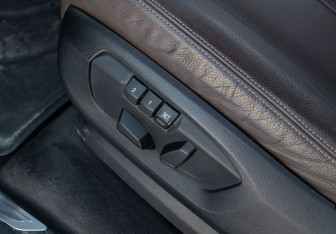 Подержанный автомобиль BMW X5 2017 года (24 фото)