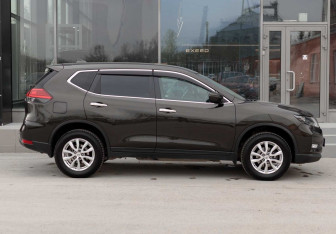 Подержанный автомобиль Nissan X-Trail 2019 года (4 фото)