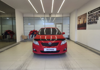 Подержанный автомобиль Toyota Corolla Sedan 2008 года (2 фото)
