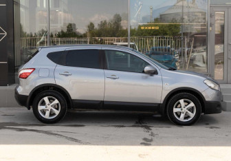Подержанный автомобиль Nissan Qashqai 2011 года (4 фото)