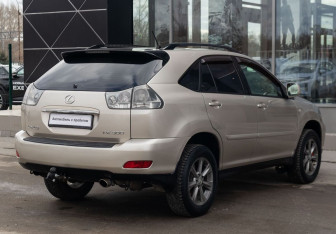 Подержанный автомобиль Lexus RX 2005 года (5 фото)