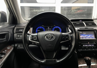 Подержанный автомобиль Toyota Camry Sedan 2015 года (13 фото)