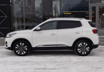 Подержанный автомобиль Chery Tiggo 4 2019 года (8 фото)